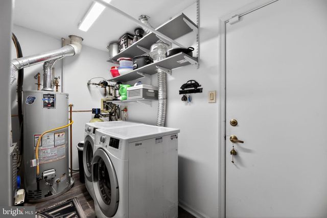 703 MASTERS DR, Blackwood, NJ 08012