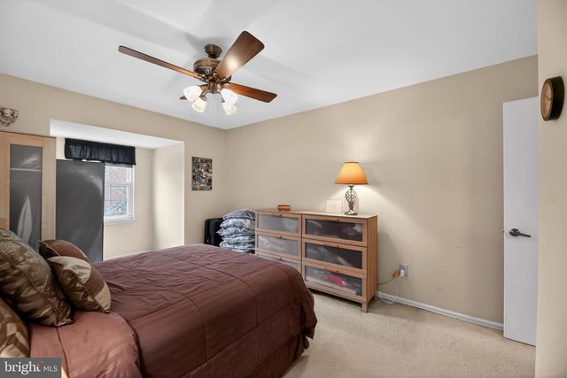 703 MASTERS DR, Blackwood, NJ 08012