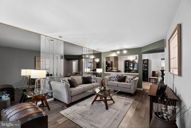 703 MASTERS DR, Blackwood, NJ 08012