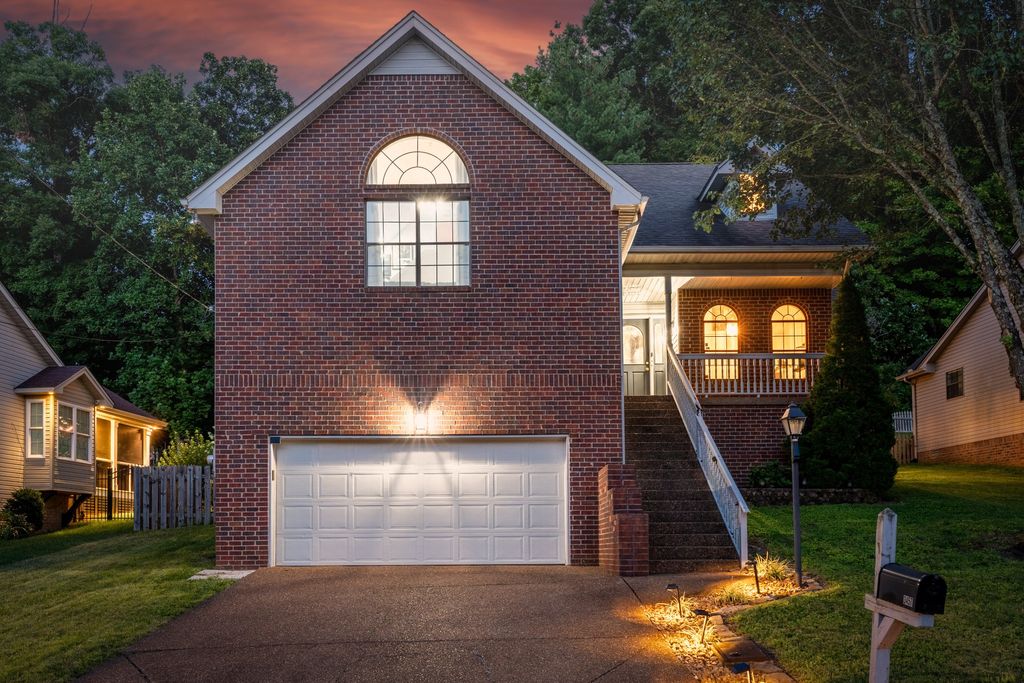 3457 Cobble St, Nashville, TN 37211