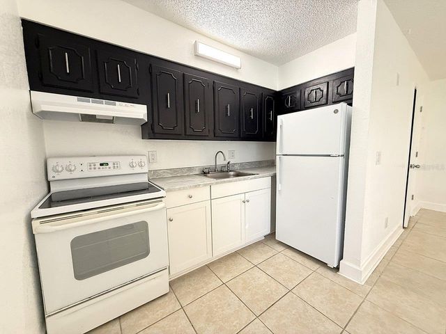 3301 58TH AVENUE S 112, St Petersburg, FL 33712