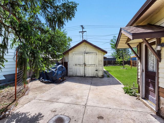 4075 S Lincoln St, Englewood, CO 80113