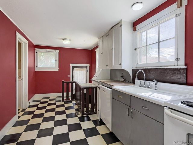 4075 S Lincoln St, Englewood, CO 80113