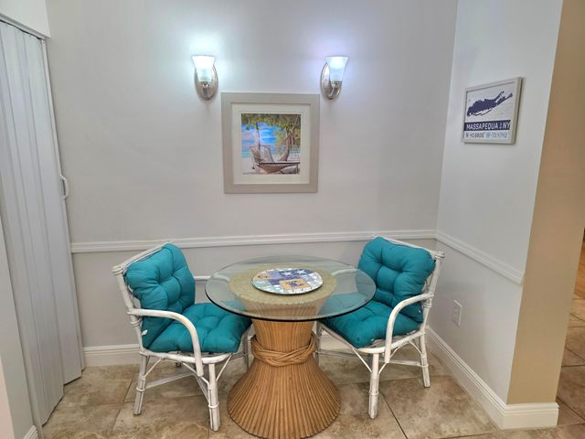 300 Uno Lago Drive 305, Juno Beach, FL 33408