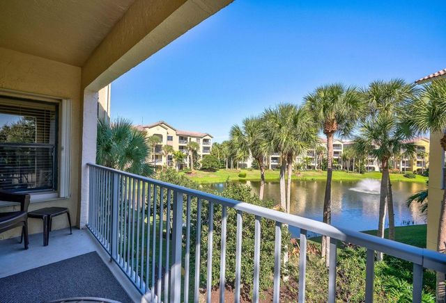 300 Uno Lago Drive 305, Juno Beach, FL 33408
