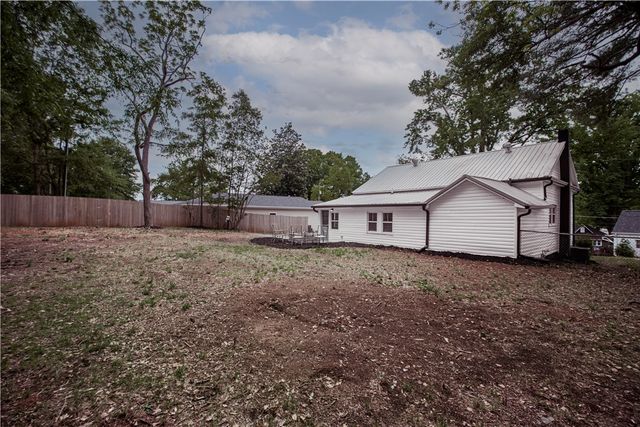 201 Oak Lane, Liberty, SC 29657