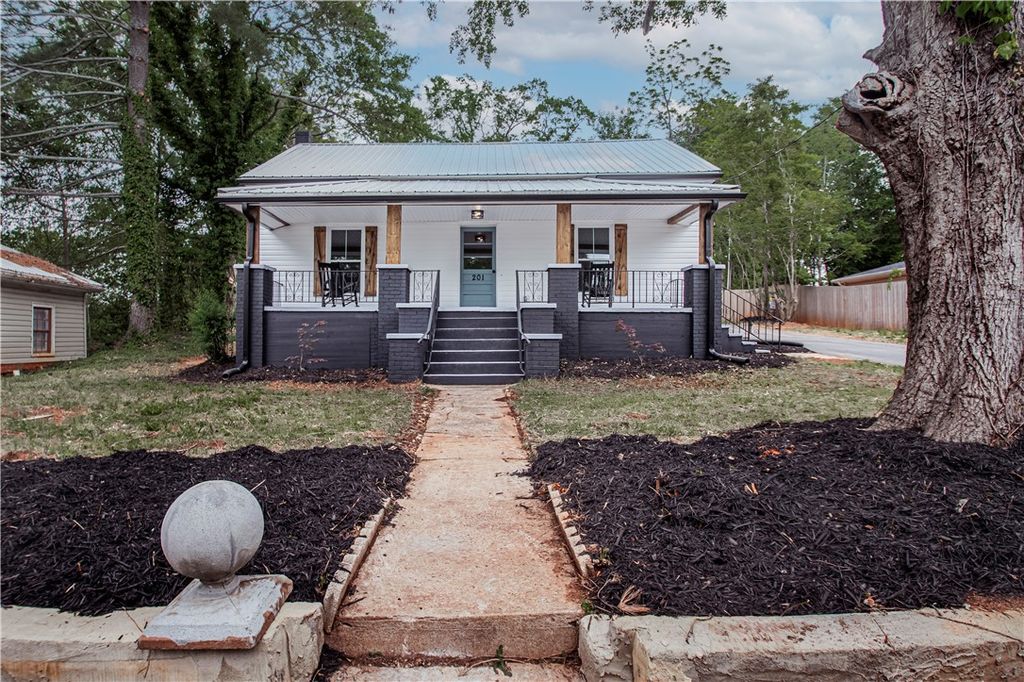 201 Oak Lane, Liberty, SC 29657