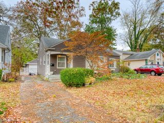 559 Kenilworth Road, Bay Village, OH 44140