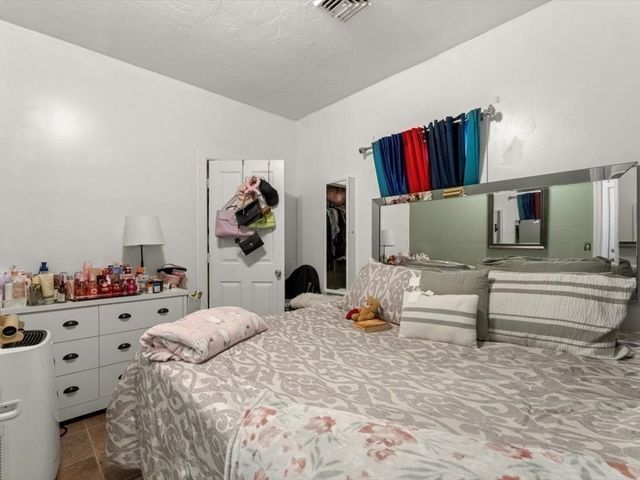 120 Grand St, Worcester, MA 01603