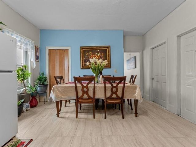 120 Grand St, Worcester, MA 01603