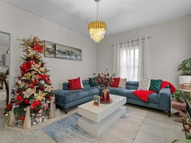 120 Grand St, Worcester, MA 01603