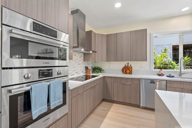 3061 Kahaloa Drive, Honolulu, HI 96822