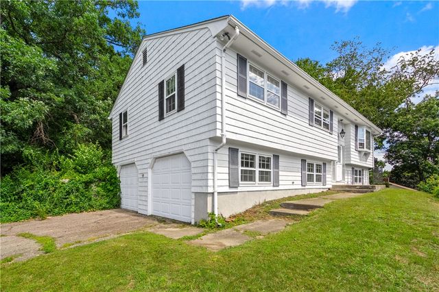 5 Allan Drive, Lincoln, RI 02865