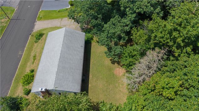5 Allan Drive, Lincoln, RI 02865