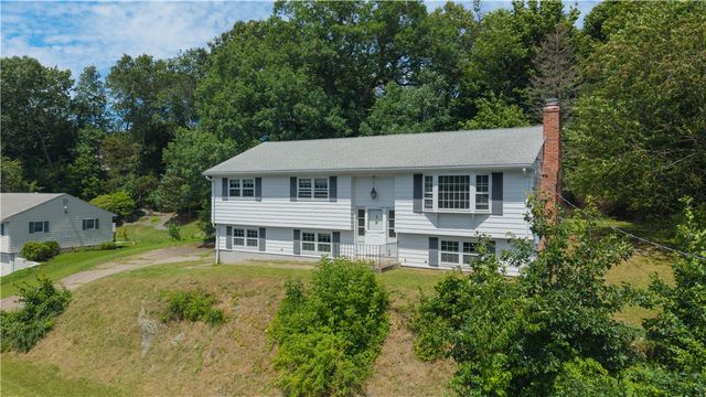 5 Allan Drive, Lincoln, RI 02865