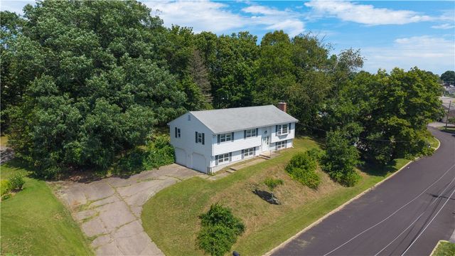 5 Allan Drive, Lincoln, RI 02865