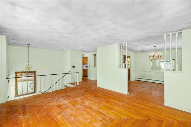 5 Allan Drive, Lincoln, RI 02865
