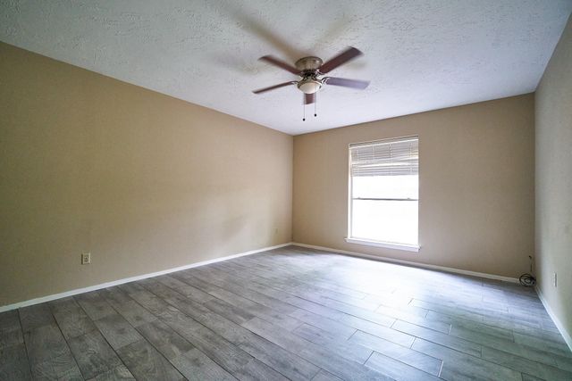 10235 Gulfstream Lane, Sugar Land, TX 77498