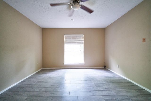 10235 Gulfstream Lane, Sugar Land, TX 77498
