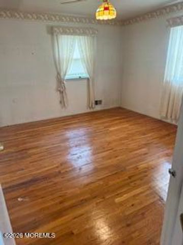 1086 Mulberry Place, Toms River, NJ 08753