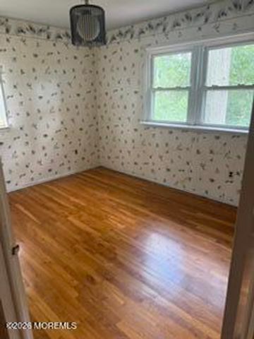 1086 Mulberry Place, Toms River, NJ 08753