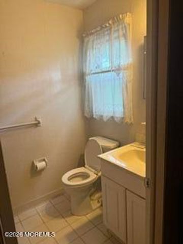 1086 Mulberry Place, Toms River, NJ 08753