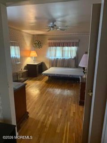 1086 Mulberry Place, Toms River, NJ 08753