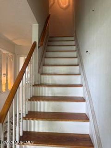 1086 Mulberry Place, Toms River, NJ 08753