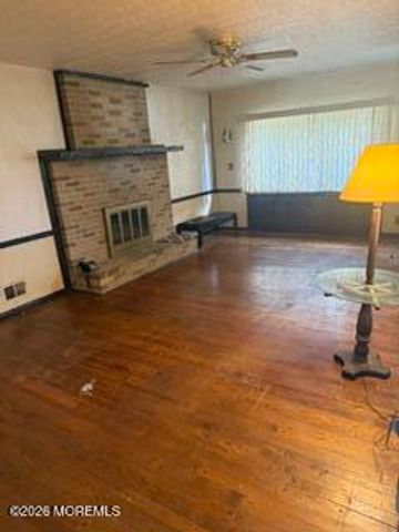 1086 Mulberry Place, Toms River, NJ 08753