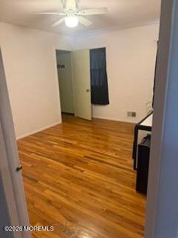 1086 Mulberry Place, Toms River, NJ 08753