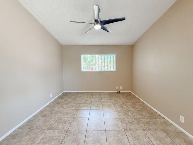 2206 S Granada Drive 5, Tempe, AZ 85282