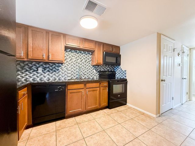 2206 S Granada Drive 5, Tempe, AZ 85282