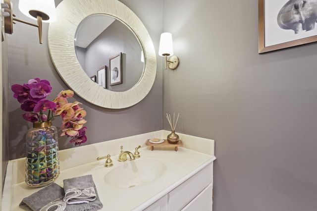 2236 S Piney Point Road 101, Houston, TX 77063