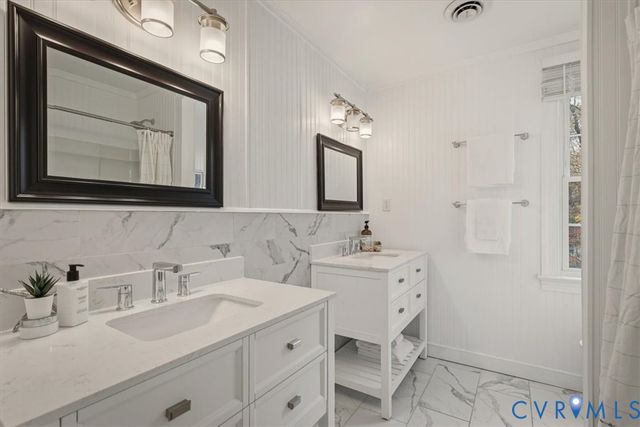 2310 Oakengate Ln, Midlothian, VA 23113