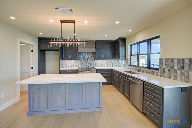 2934 Colleen Drive, Canyon Lake, TX 78133