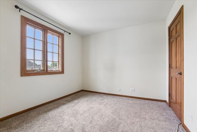 1858 Princeton Circle, Naperville, IL 60565