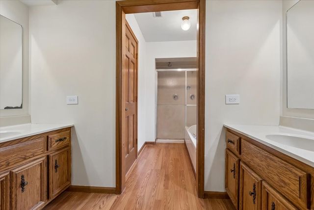 1858 Princeton Circle, Naperville, IL 60565