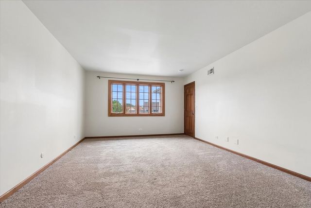 1858 Princeton Circle, Naperville, IL 60565