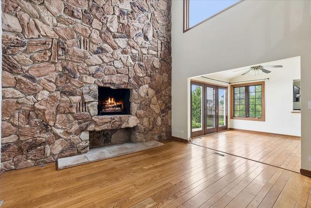 1858 Princeton Circle, Naperville, IL 60565