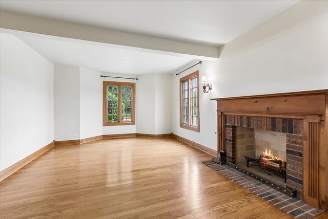 1858 Princeton Circle, Naperville, IL 60565