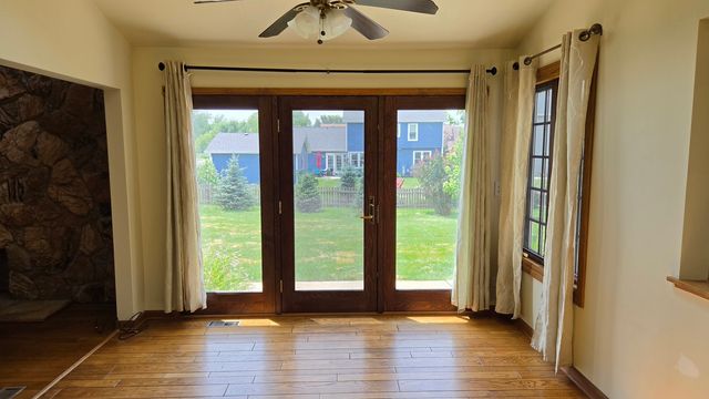 1858 Princeton Circle, Naperville, IL 60565