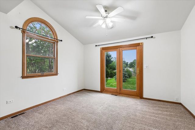 1858 Princeton Circle, Naperville, IL 60565