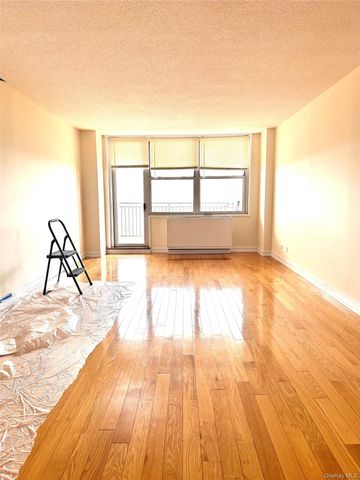 41-40 Union 16M, Flushing, NY 11355