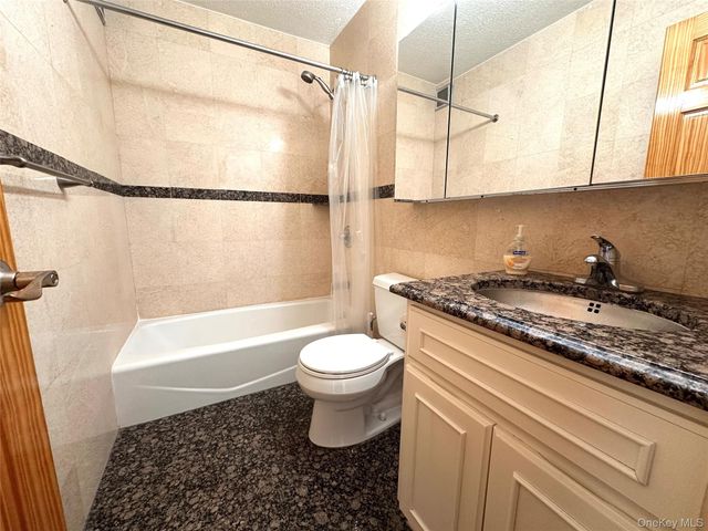 41-40 Union 16M, Flushing, NY 11355
