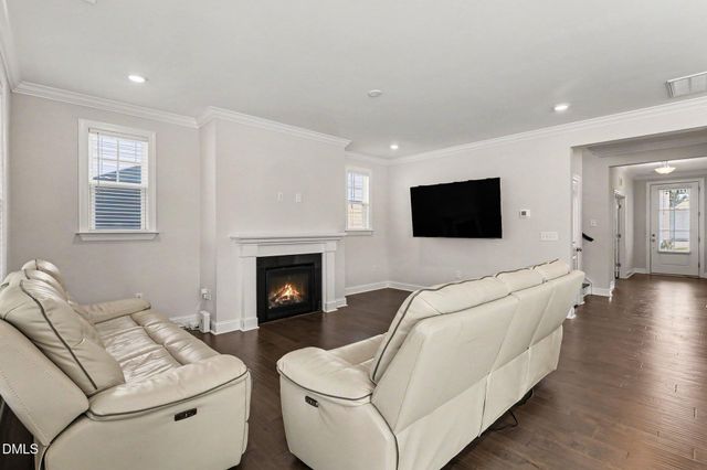 2904 Heirloom Way, Apex, NC 27502