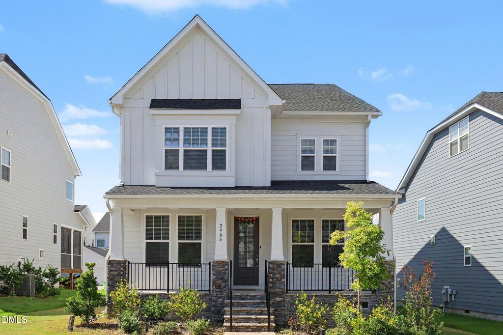 2904 Heirloom Way, Apex, NC 27502