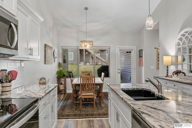320 Deep Water Drive, Lincoln, NE 68527