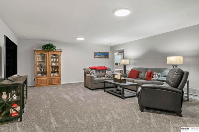320 Deep Water Drive, Lincoln, NE 68527