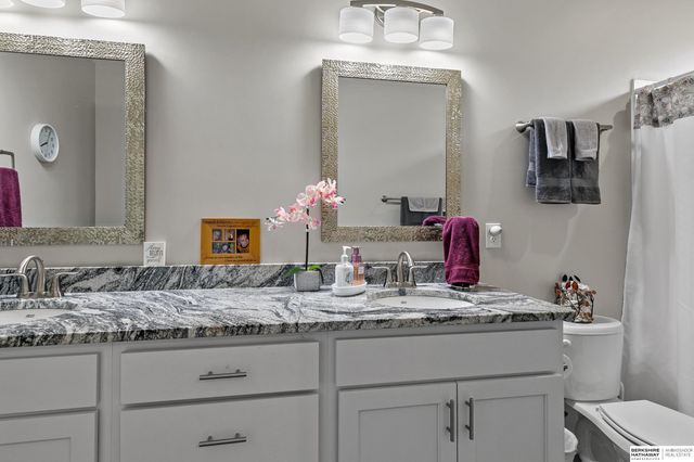 320 Deep Water Drive, Lincoln, NE 68527