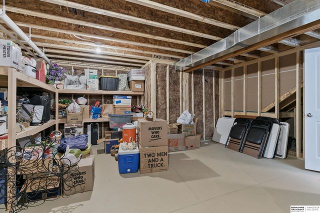 320 Deep Water Drive, Lincoln, NE 68527